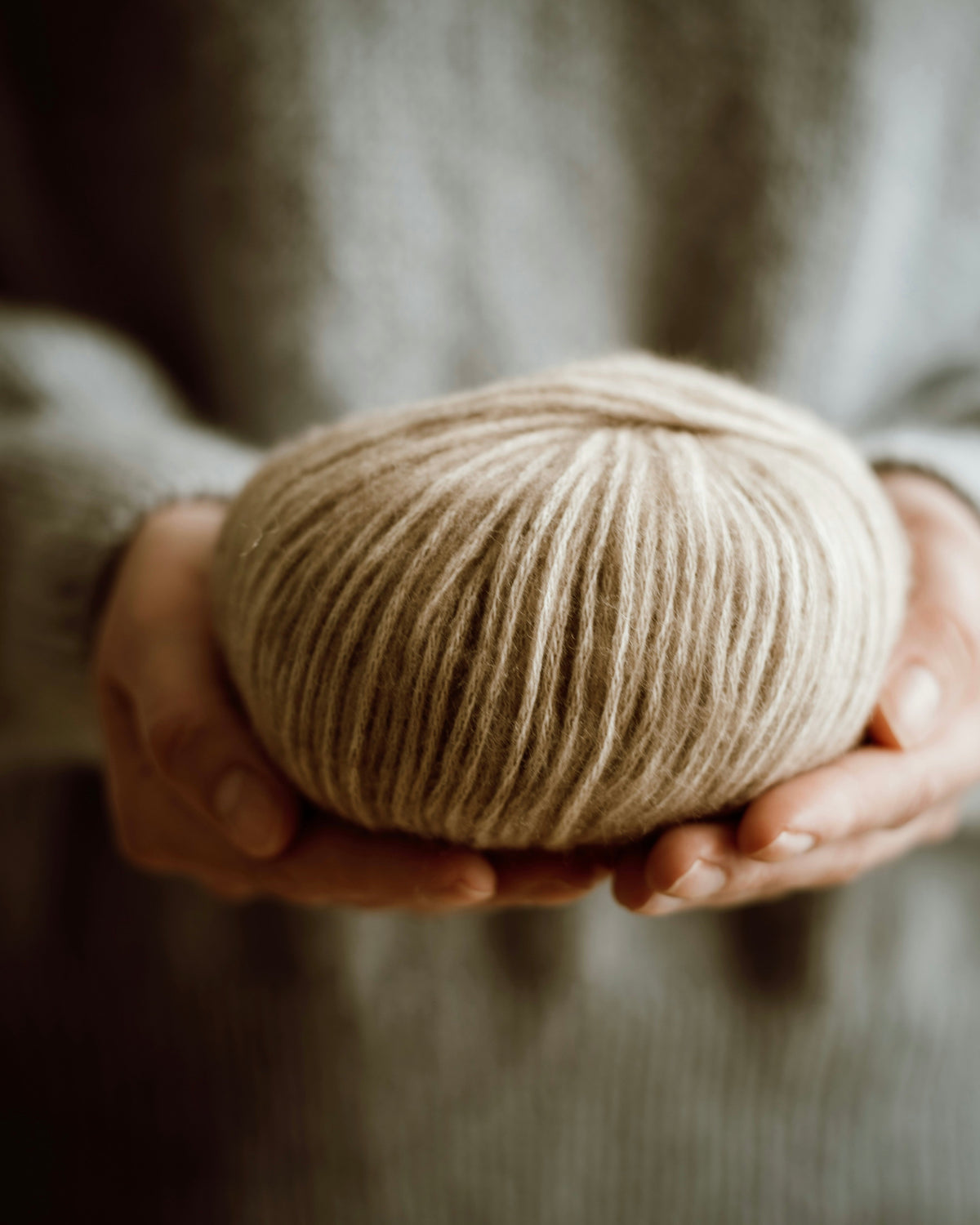 Co kryje się za metką „100% wełna merino"? Sieciówka vs. Manufaktura