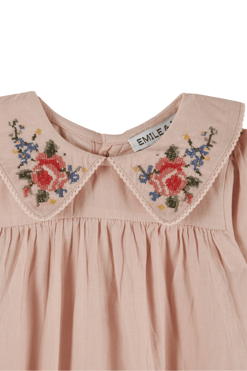 Eleganter Babybody mit Stickerei
