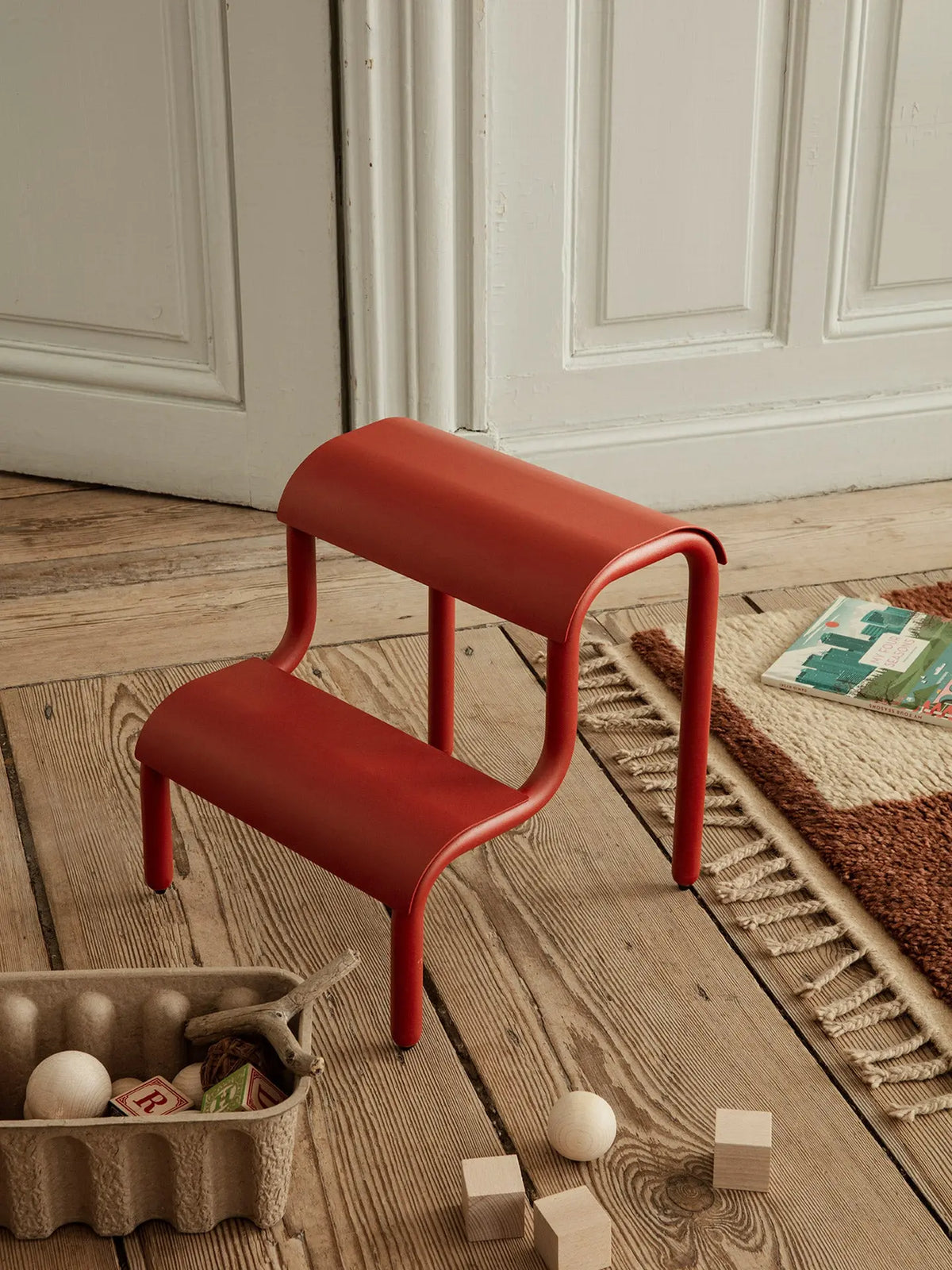 stołek Up Step Stool Ferm Living BEBE Concept 