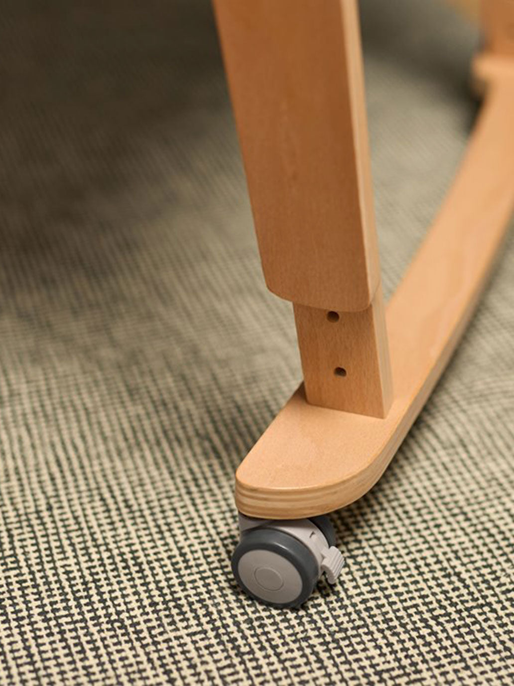 Łóżeczko dostawne na kółkach SnuzPod Studio Snüz BEBE Concept 
