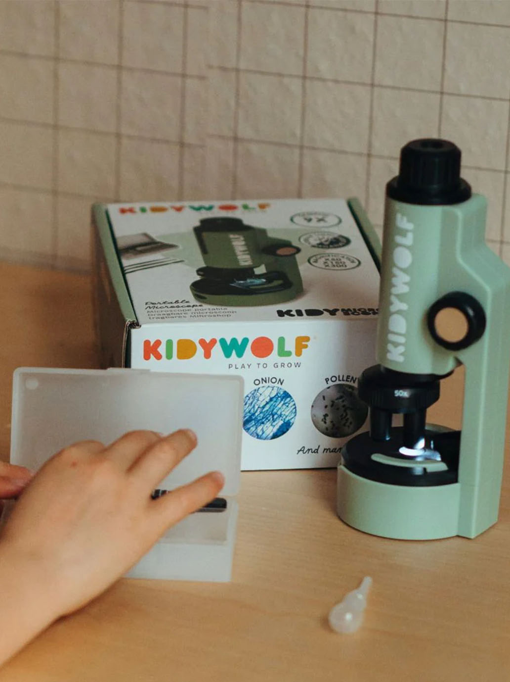 Przenośny mikroskop Kidywolf BEBE Concept 