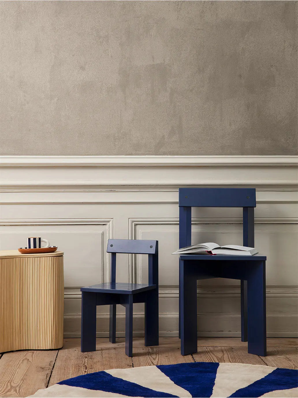 drewniane krzesło dziecięce Ark Chair Ferm Living BEBE Concept 