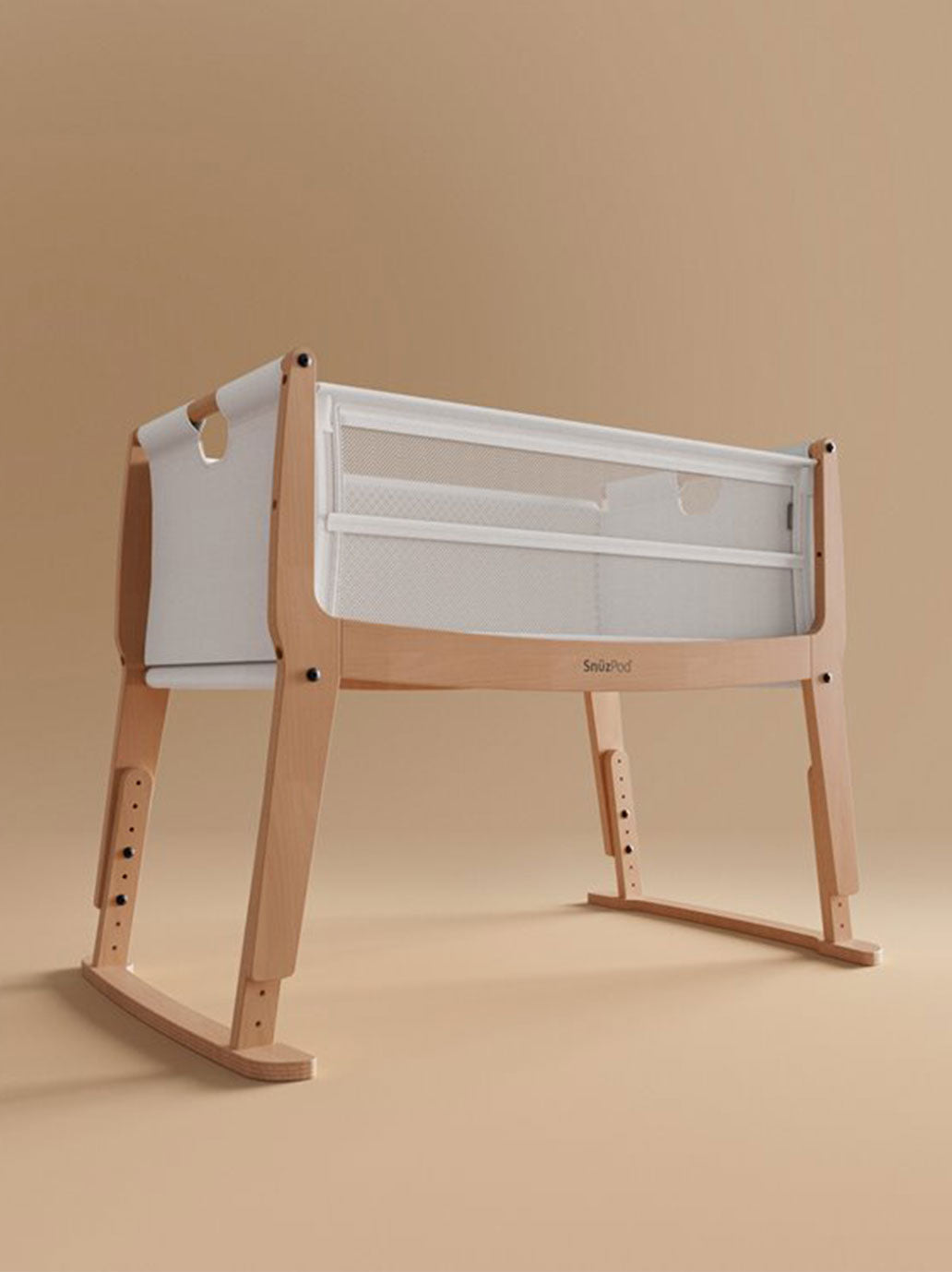 Łóżeczko dostawne na kółkach SnuzPod Studio Snüz BEBE Concept 