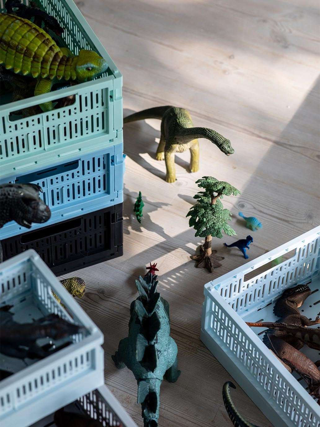 Skrzynka modułowa z recyclingu Made Crate BEBE Concept 