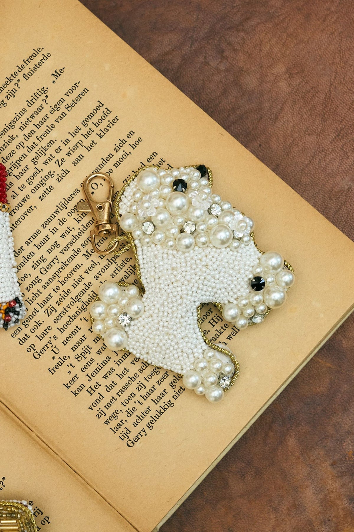 Klíčenka Beaded Poodle WHITE