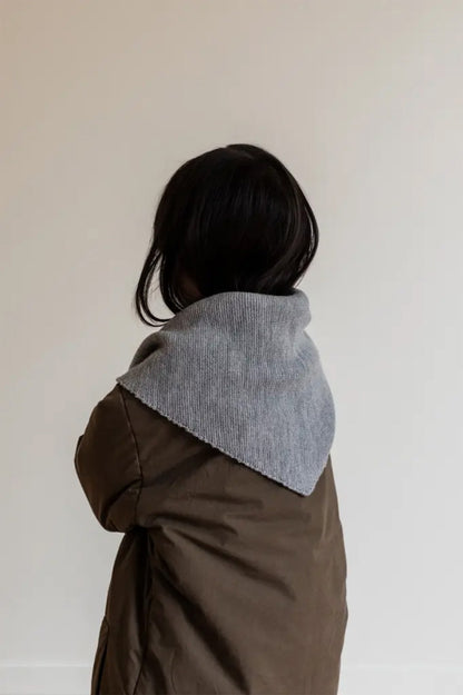 Chal triangular de lana merino Josephina GREY MELANGE