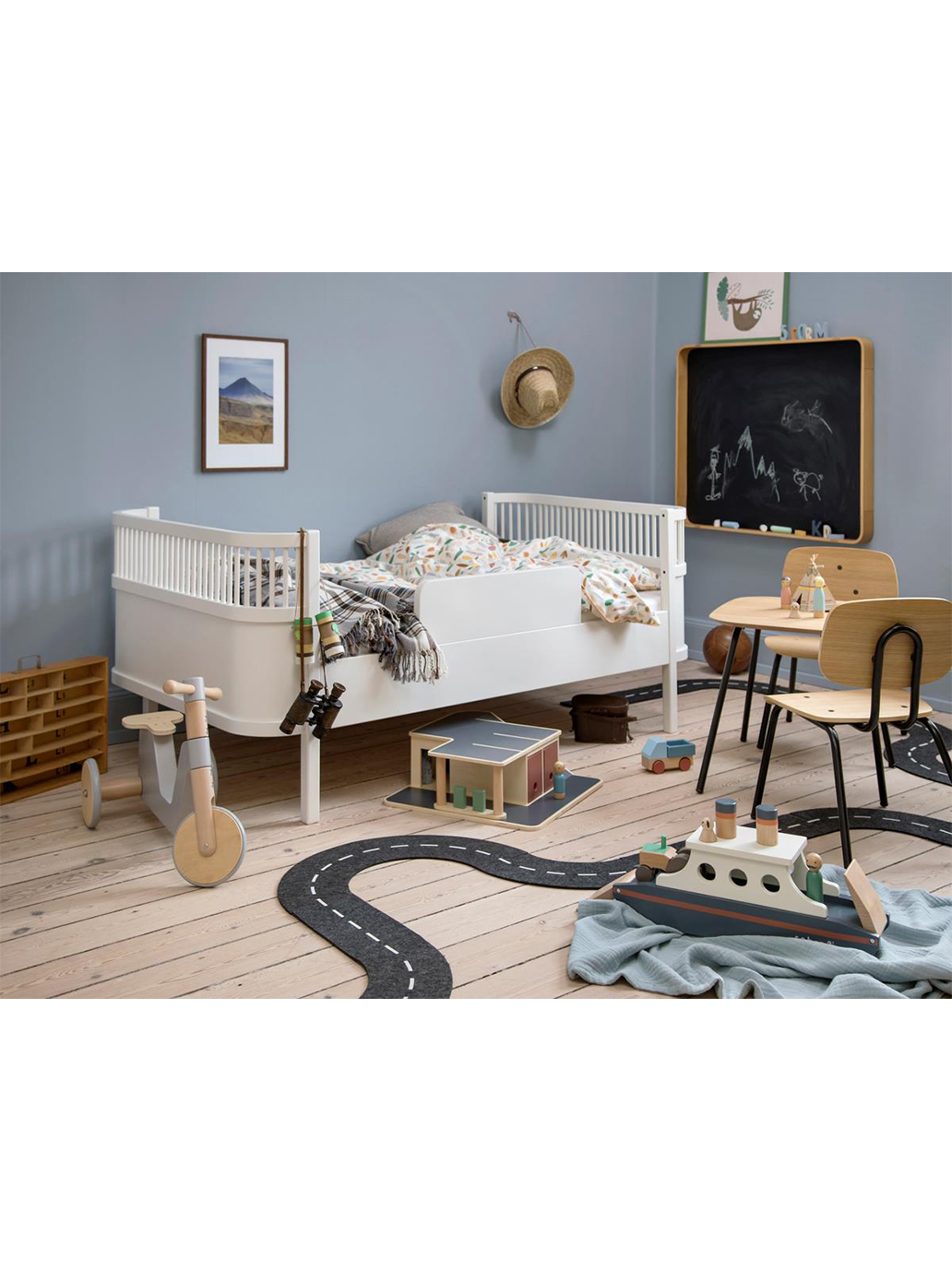 Tablica do pisania kredą w drewnianej ramie Sebra BEBE Concept 