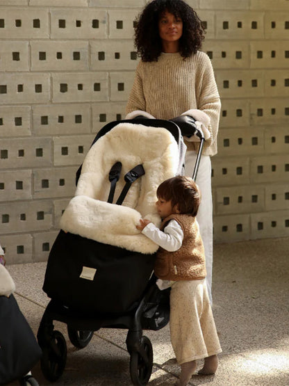 Waterproof puffmuff with merino wool MILK