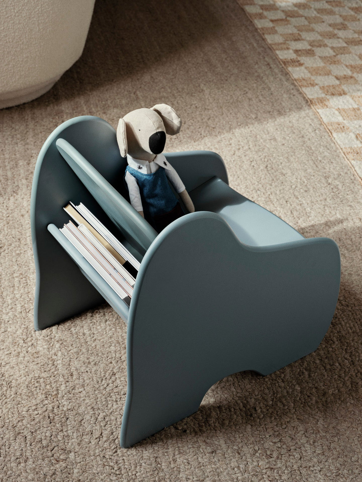 Krzesło dziecięce ze schowkiem Slope Lounge Chair Ferm Living BEBE Concept 