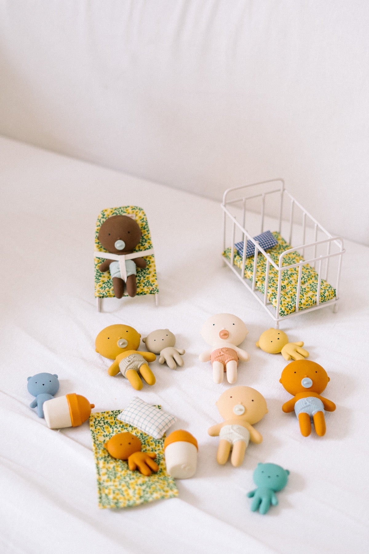 Miniaturowy wózek dla lalki Gommu Pocket We Are Gommu BEBE Concept 