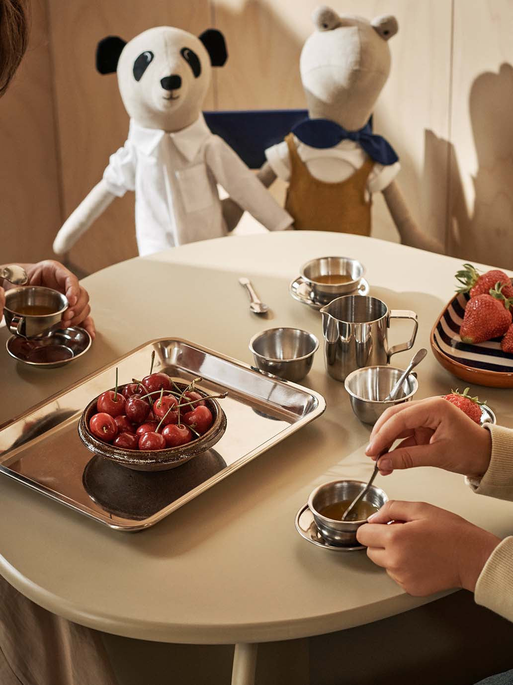 Zabawkowy serwis do herbaty Toro Play Set Ferm Living BEBE Concept 