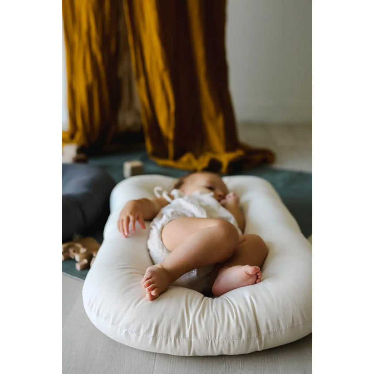 gniazdko niemowlęce Snuggle Me Organic SNUGGLE ME ORGANIC BEBE Concept 
