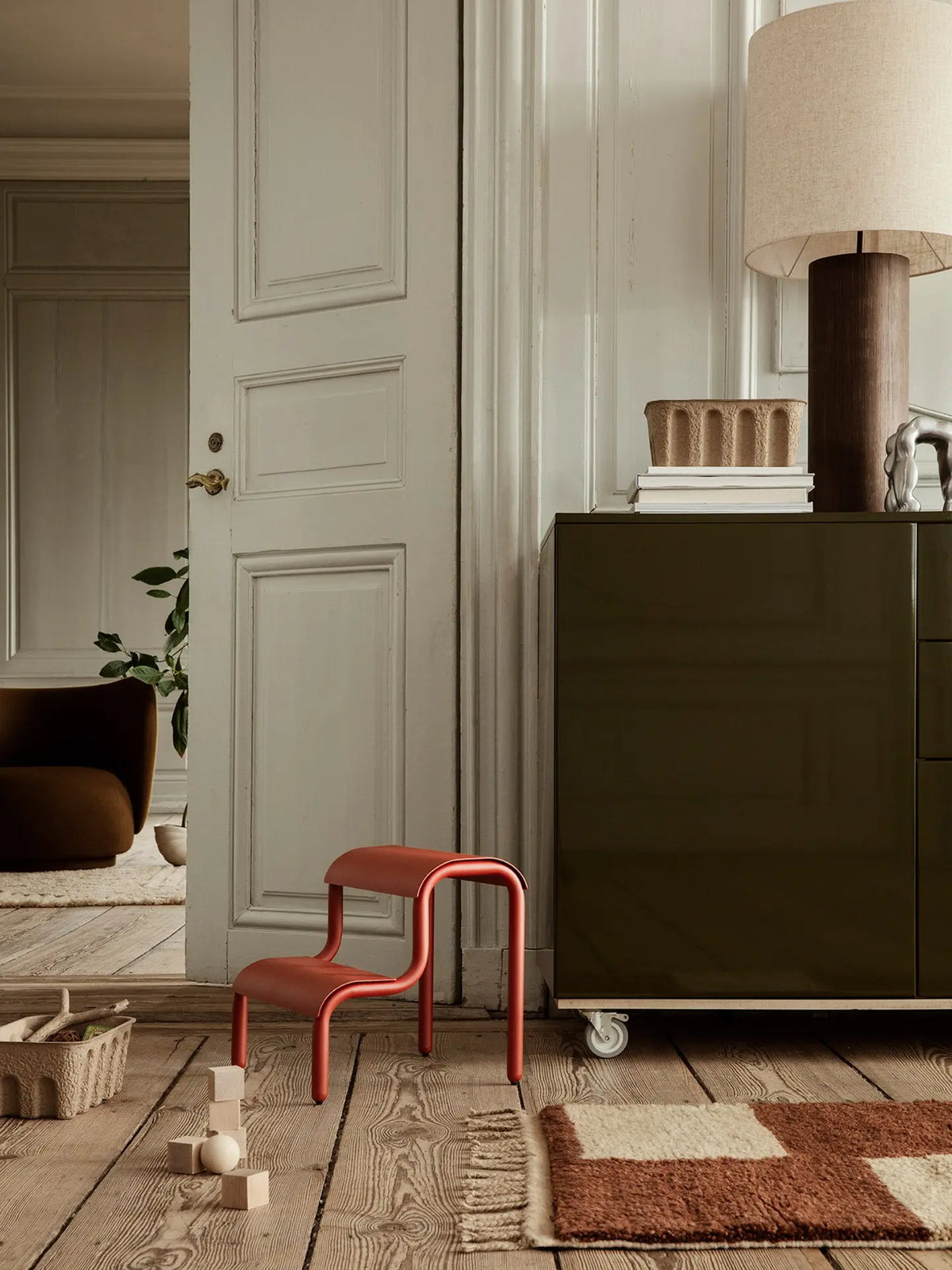 stołek Up Step Stool Ferm Living BEBE Concept 