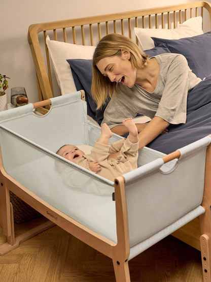 Łóżeczko dostawne na kółkach SnuzPod Studio Snüz BEBE Concept 