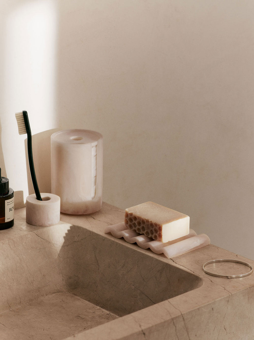 Mydelniczka Mist soap dish Ferm Living BEBE Concept 