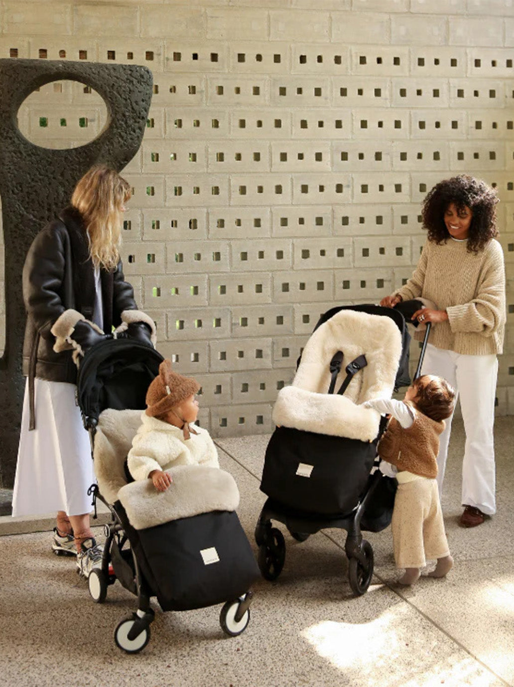 Waterproof puffmuff with merino wool MILK