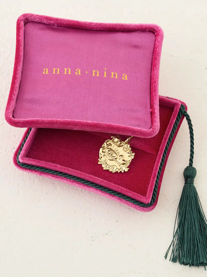 Pozłacana zawieszka Memorable Charm Luck Anna + Nina BEBE Concept 