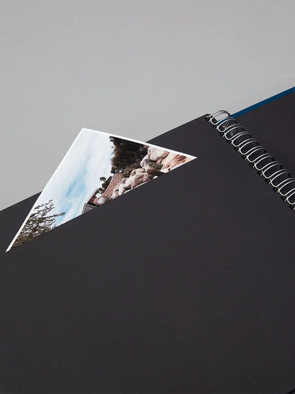 Album na zdjęcia Mucho Maxi black pages Semikolon BEBE Concept 