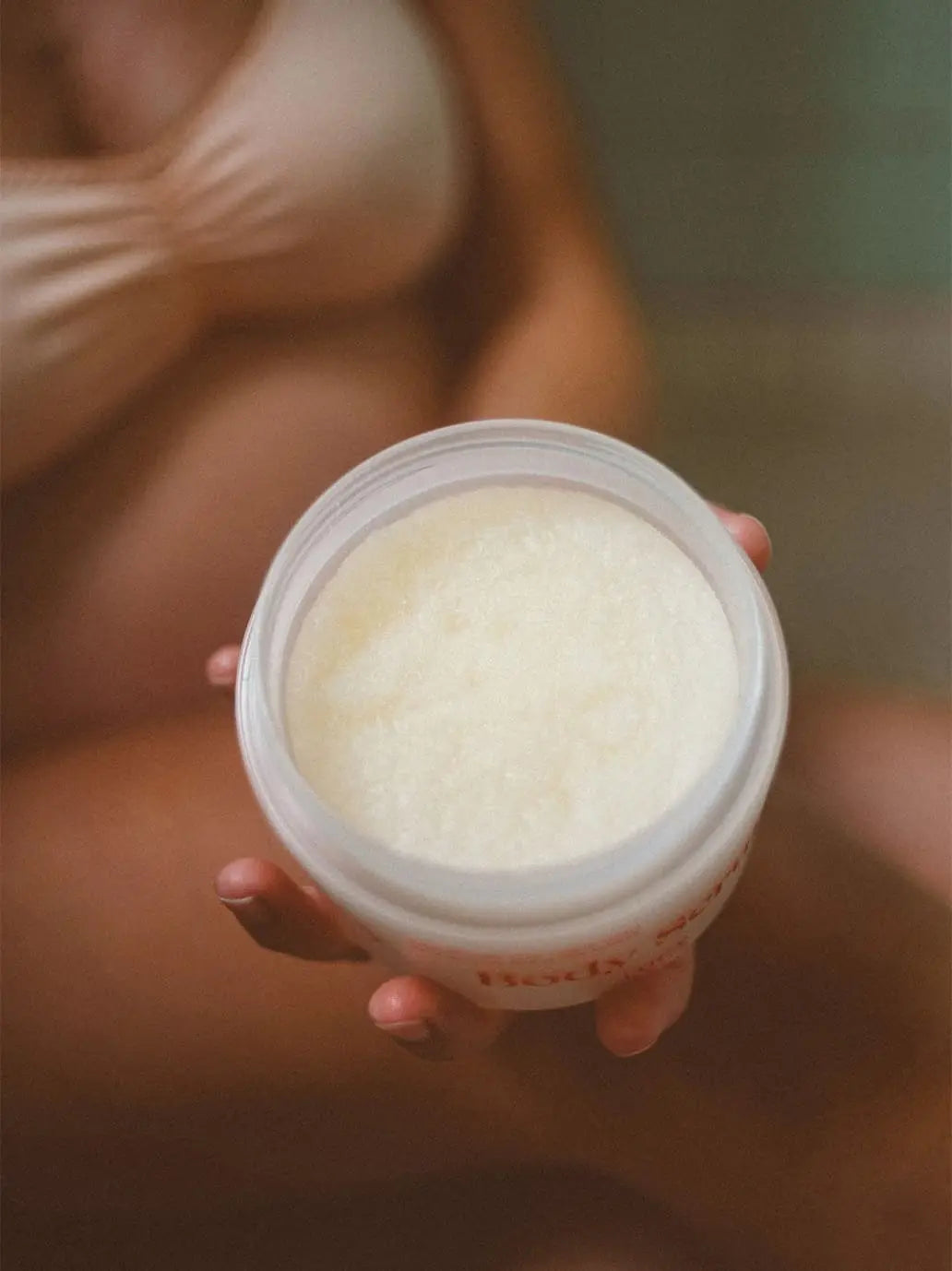 Rewitalizujący peeling cukrowy dla Mam Body Scrub Lucy BEBE Concept 