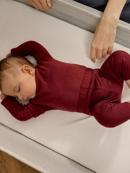 Łóżeczko dostawne na kółkach SnuzPod Studio Snüz BEBE Concept 