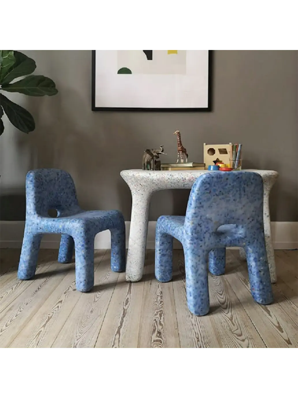 krzesło z eko tworzywa Charlie Chair EcoBirdy BEBE Concept 