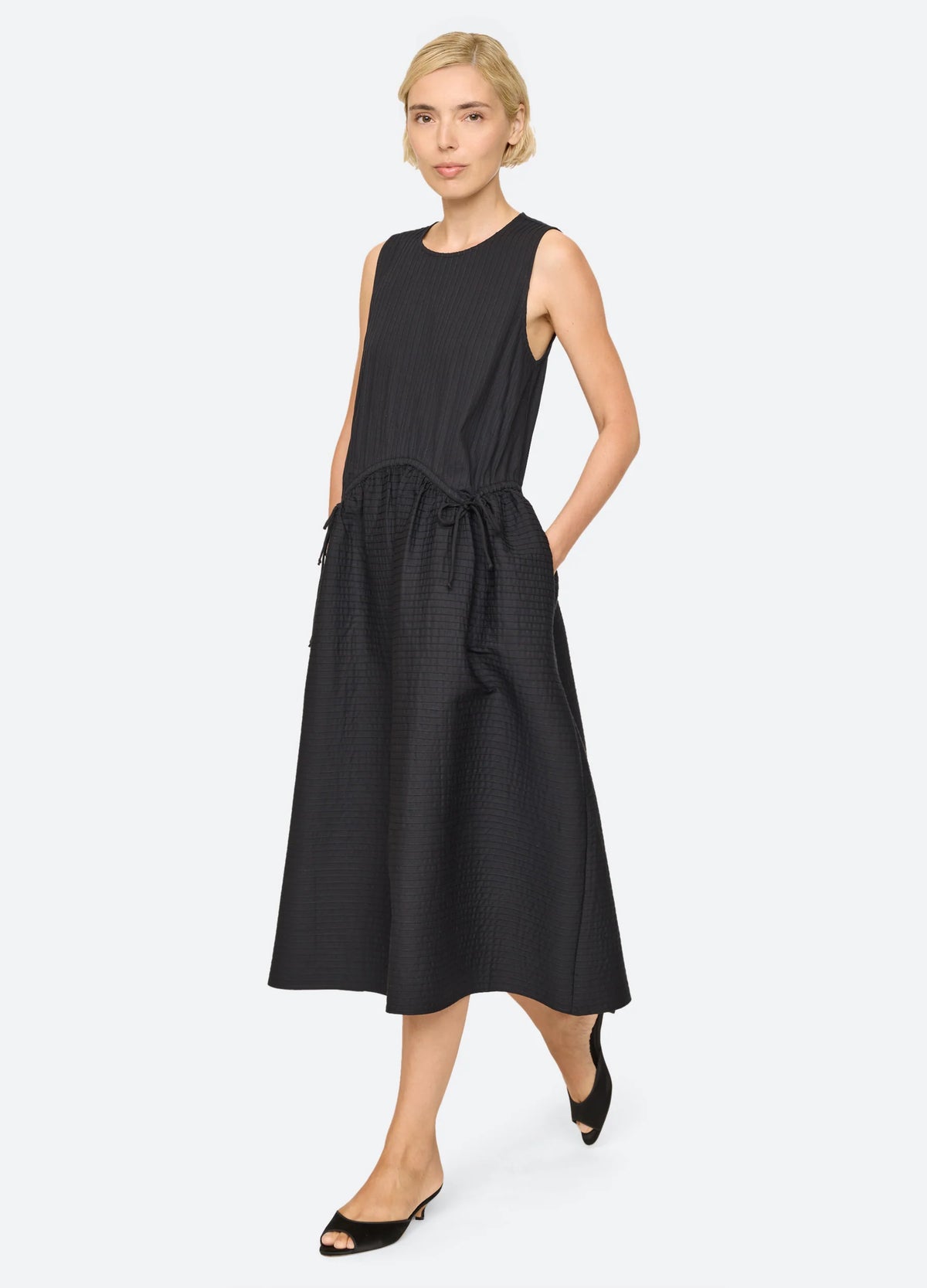 Roni Solid Sleeveless Dress BLACK