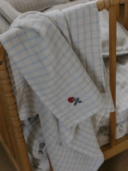 Muślinowy otulacz Gingham Sky Blue Garbo &amp; Friends BEBE Concept 