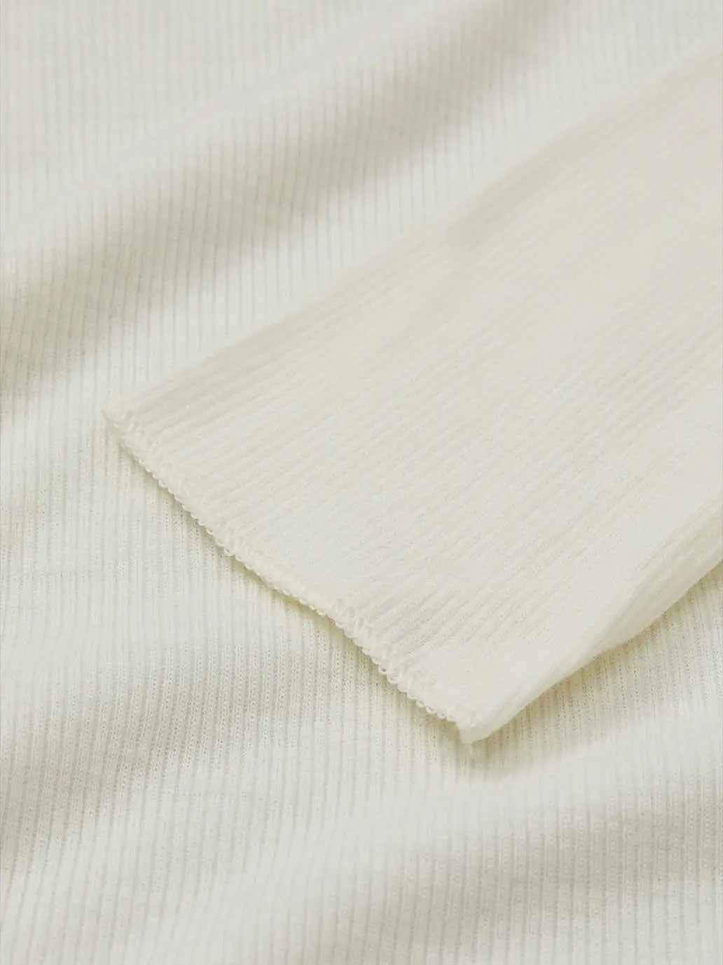 Esme Merino T-Neck SKALL STUDIO BEBE Concept 