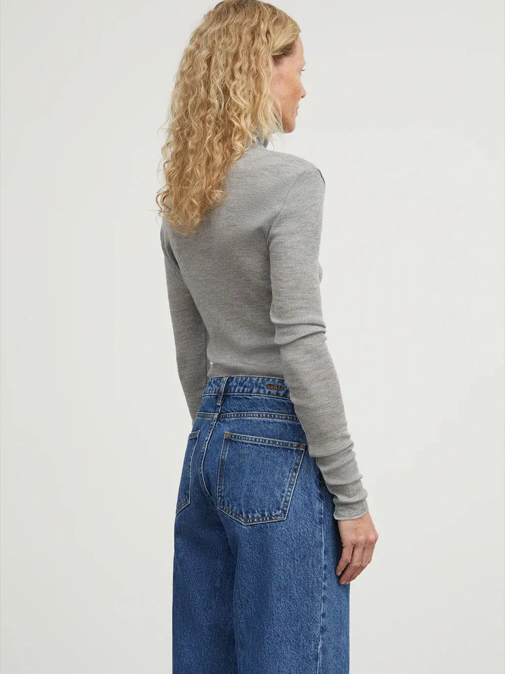 Esme Merino T-Neck SKALL STUDIO BEBE Concept 