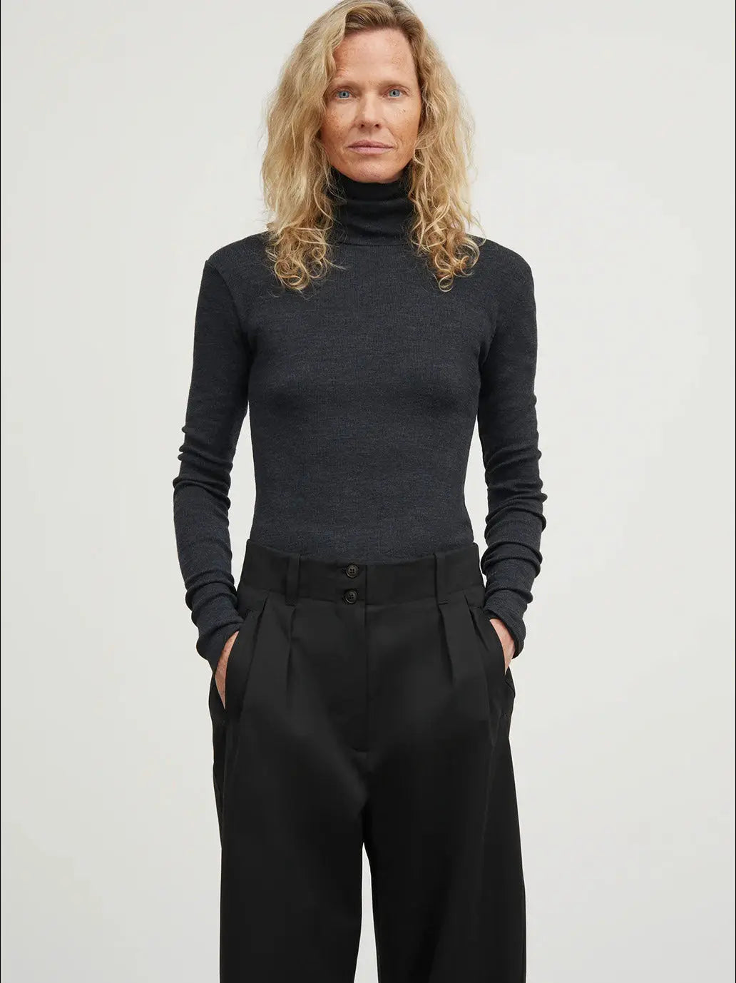 Esme Merino T-Neck SKALL STUDIO BEBE Concept 