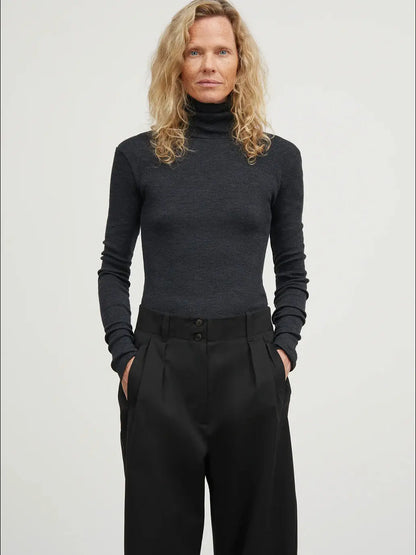 Esme Merino T-Neck SKALL STUDIO BEBE Concept 