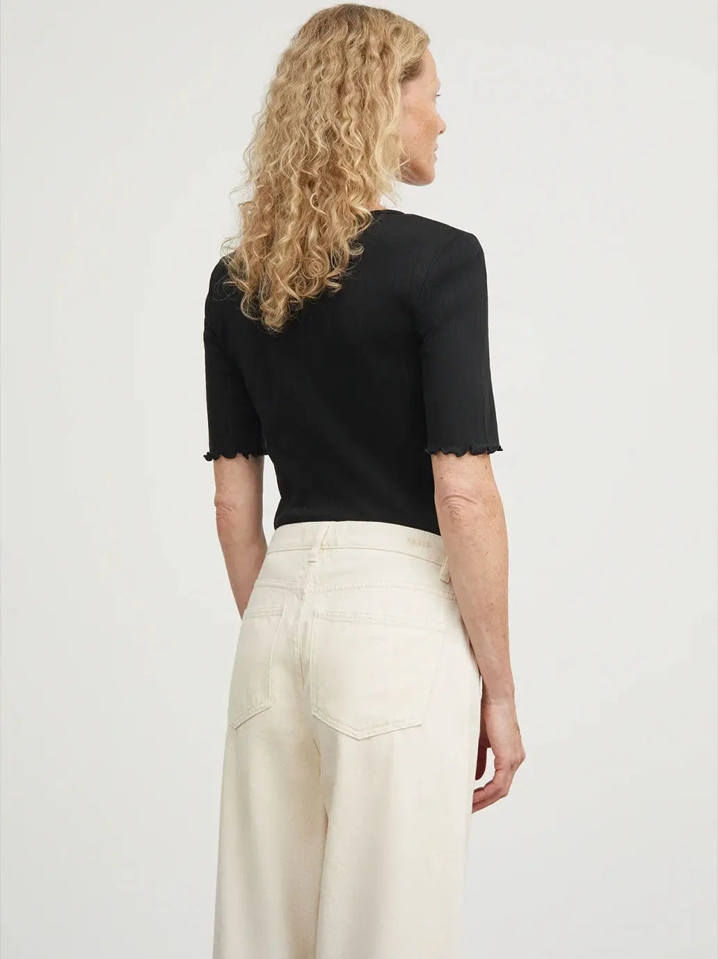 Edie Tee SKALL STUDIO BEBE Concept 