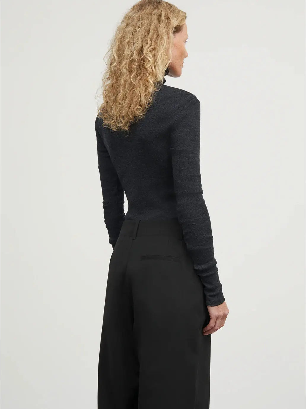 Esme Merino T-Neck SKALL STUDIO BEBE Concept 