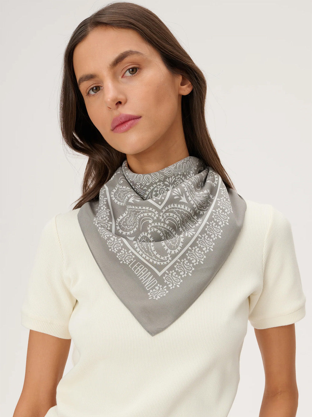 Pañuelo gris GREY