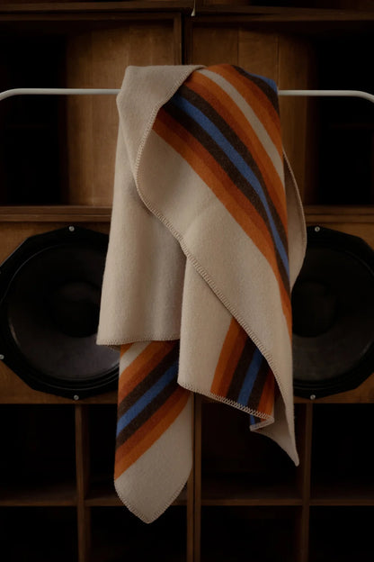 Wolldecke Love Stripe