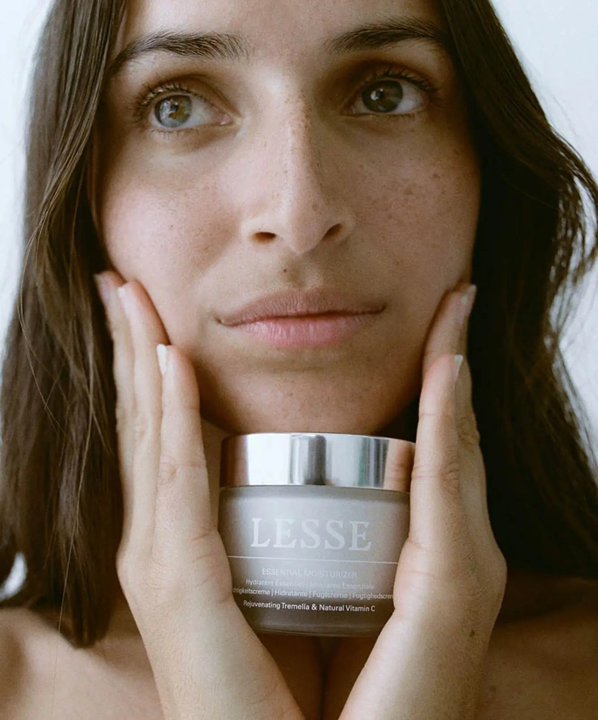 Krem nawilżający z witaminą C Essential Moisturizer Lesse BEBE Concept 