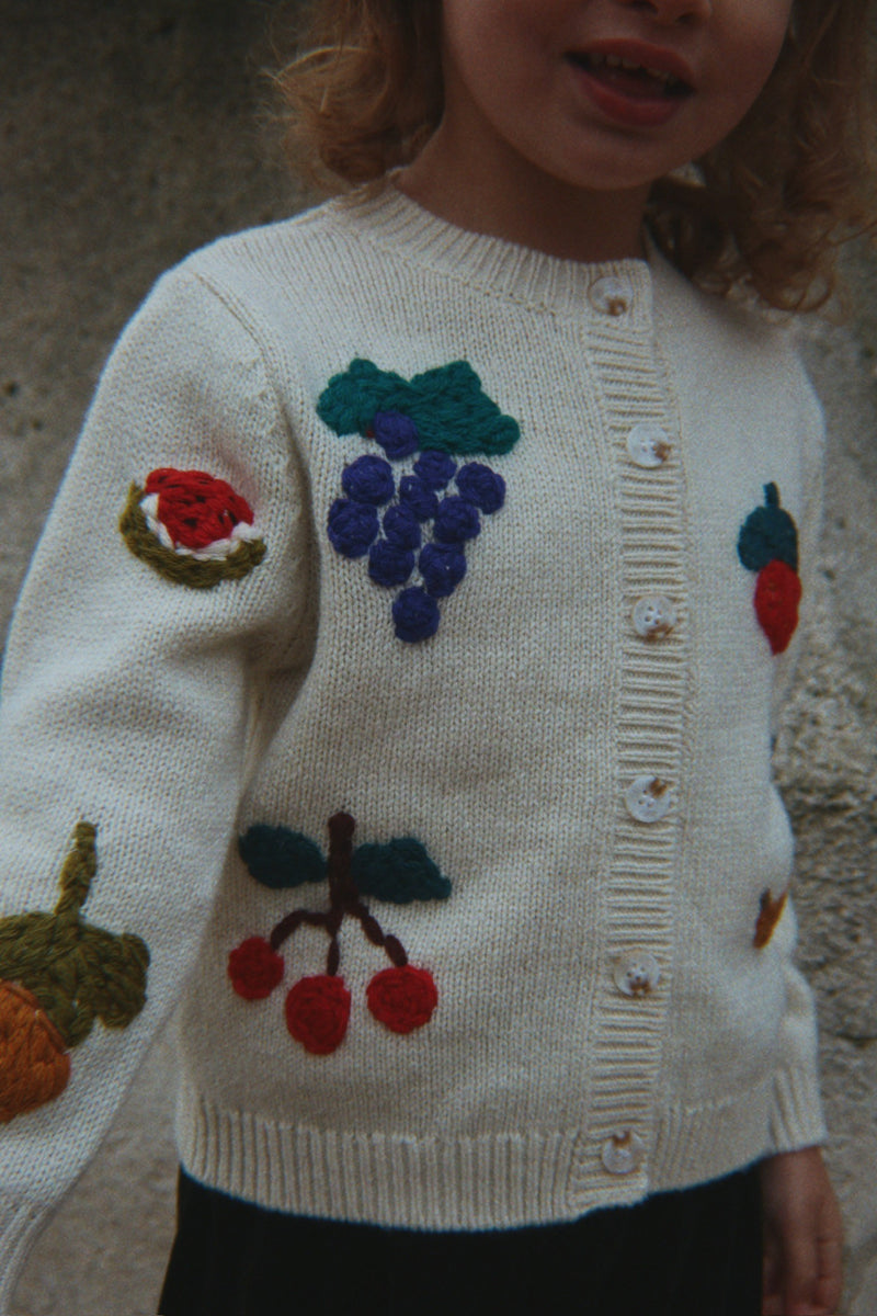 Fruchtiger Cardigan mit Verzierungen