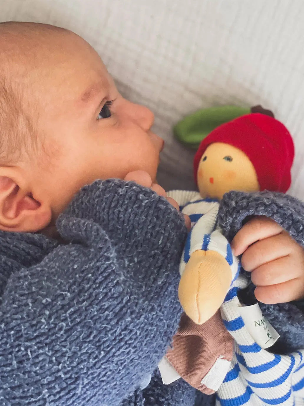 Pierwsza przytulanka Apple Cuddle Cloth Nanchen Natur BEBE Concept 