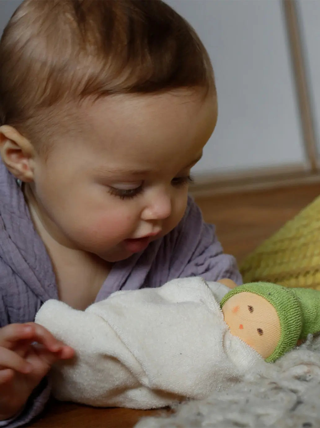 Pierwsza przytulanka Nuckle Cuddle Terry Doll Nanchen Natur BEBE Concept 