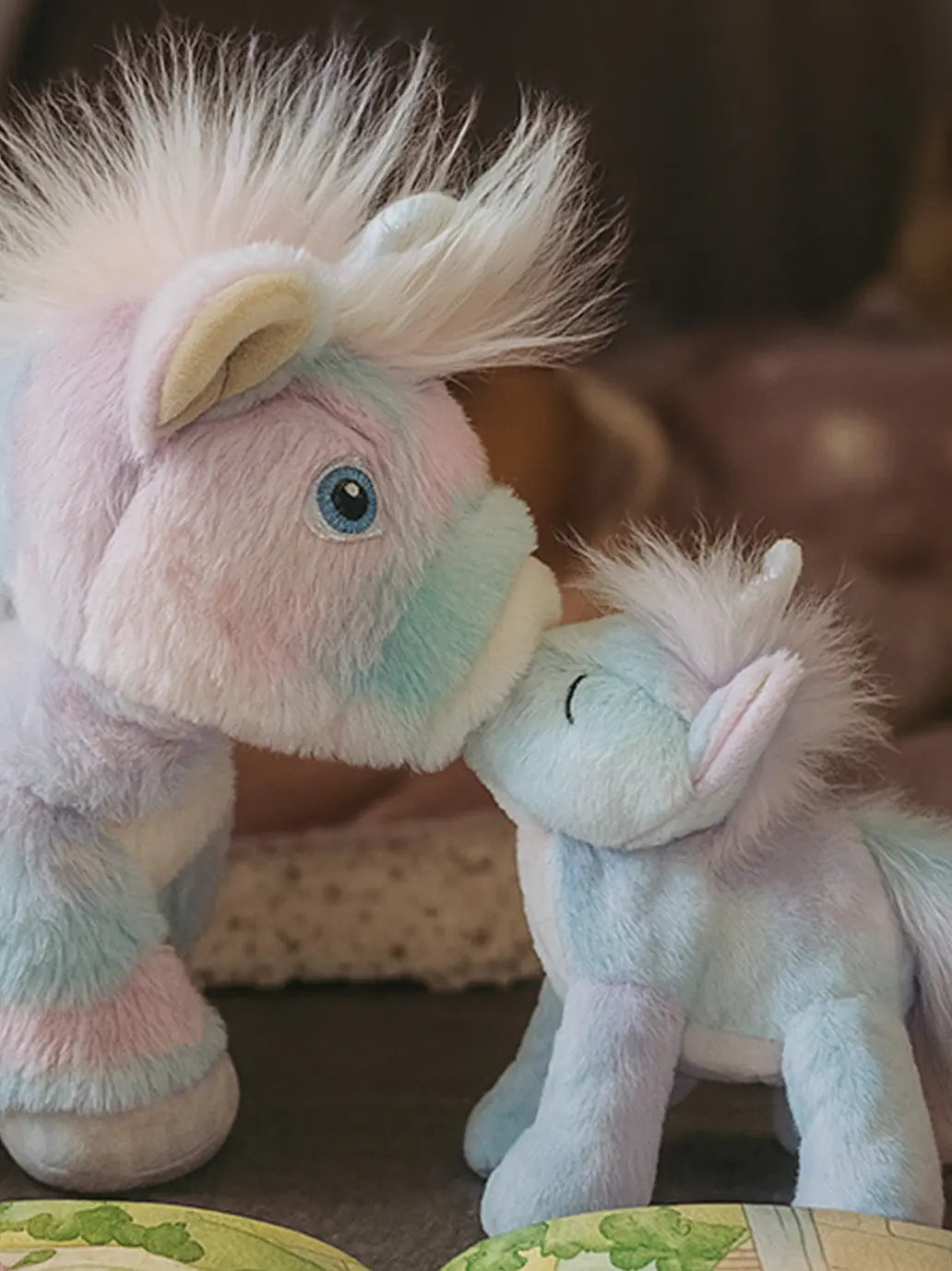 Jednorożec z magnetycznym pyszczkiem Dinkum Unicorn Olli Ella BEBE Concept 
