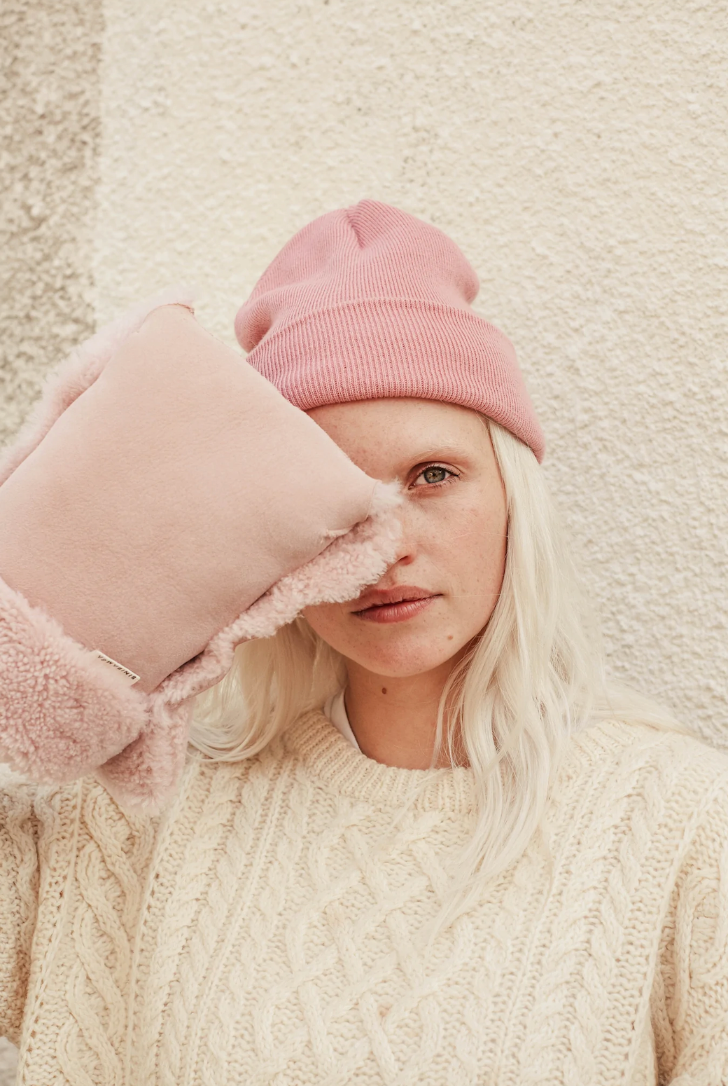 Muffs with natural merino wool