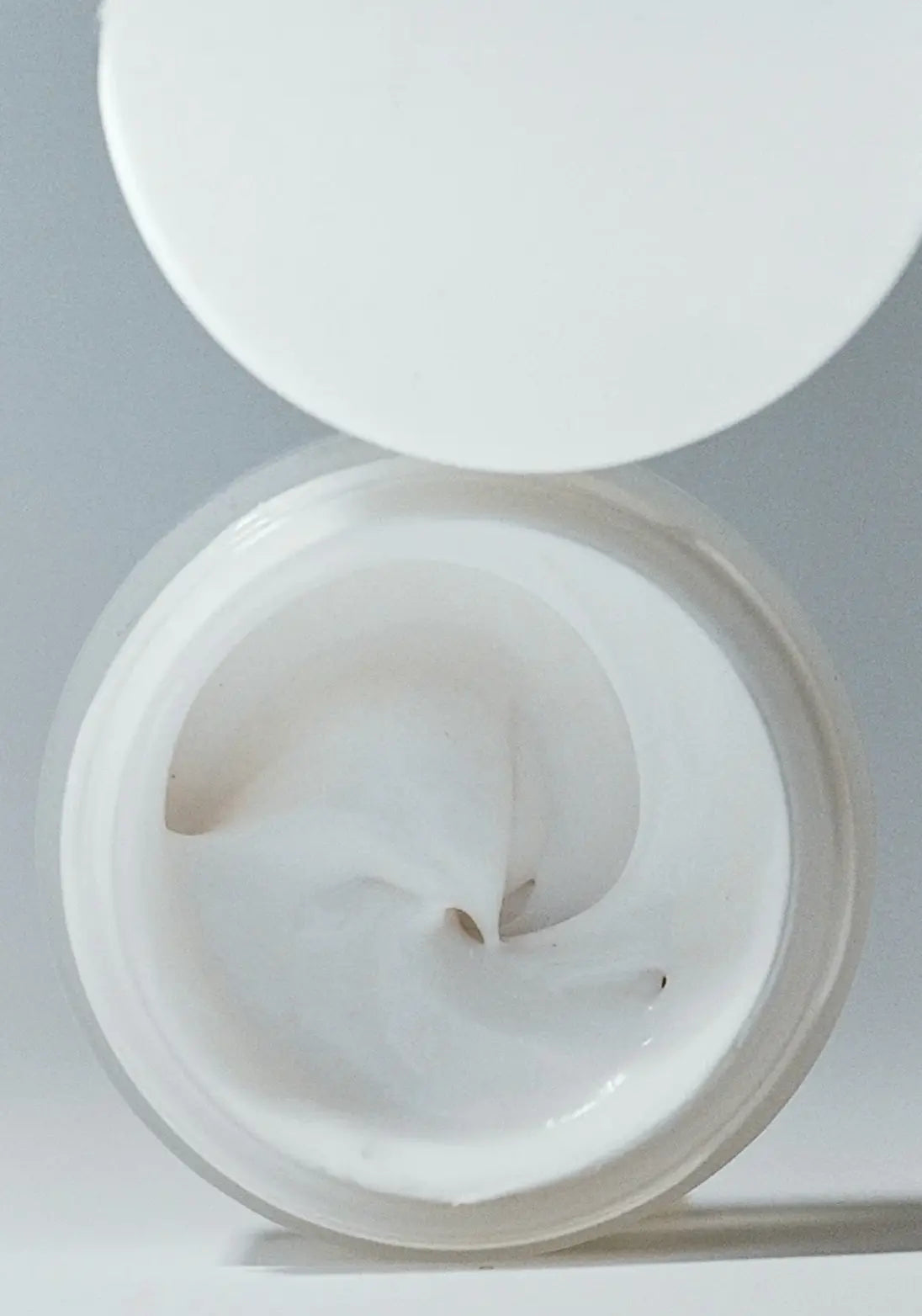 Krem nawilżający z witaminą C Essential Moisturizer Lesse BEBE Concept 