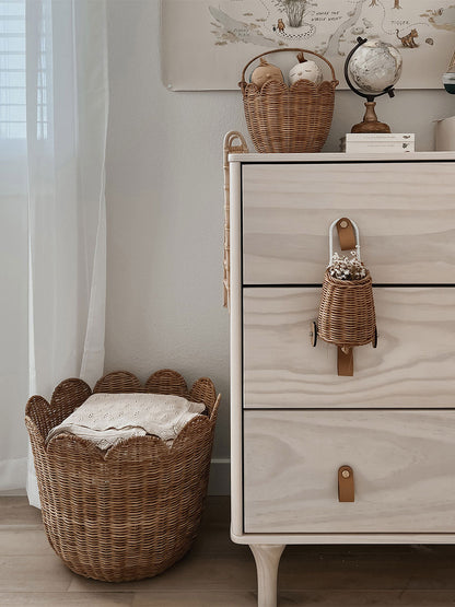 Rattanowy kosz na zabawki Tulip Basket Olli Ella BEBE Concept 
