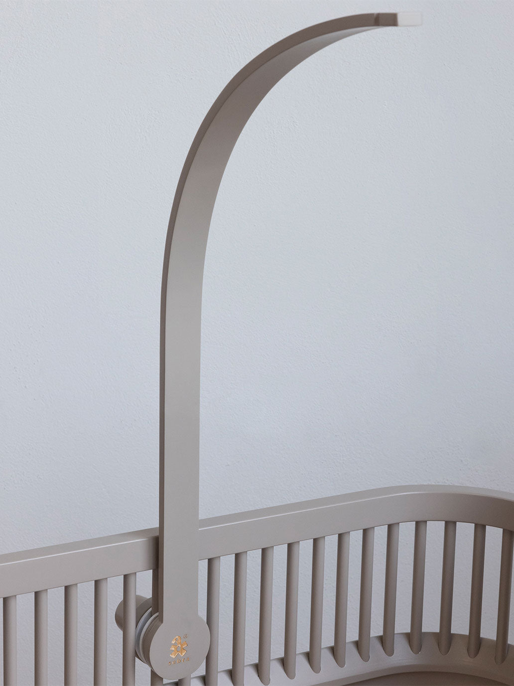 Pałąk na mobil do łóżeczka Sebra BEBE Concept 