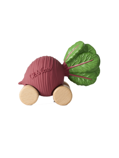 Pierwszy samochodzik z kauczuku Oli &amp; Carol BEBE Concept 
