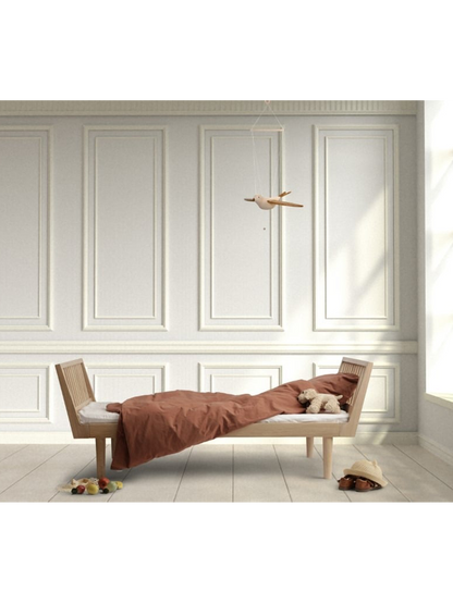 Ruchomy mobil drewniany ptak Koko Bird Kas Kopenhagen BEBE Concept 