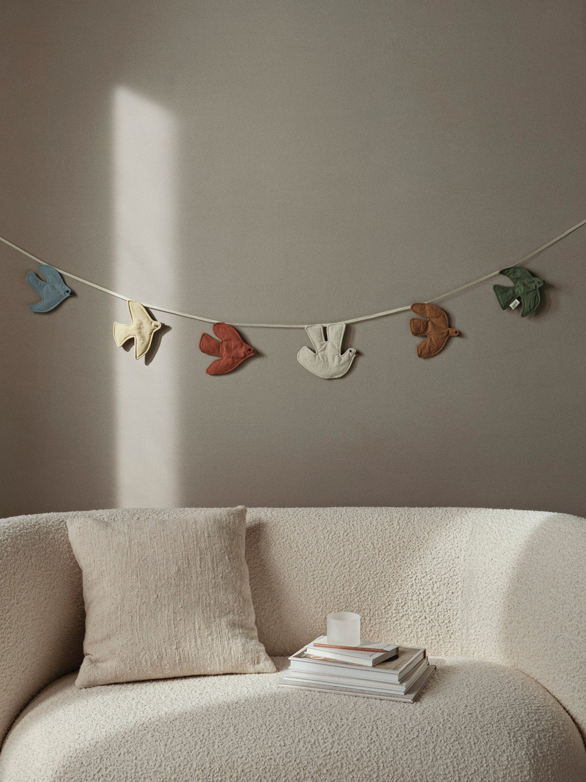 Dekoracyjna girlanda Swif Bird Garland Ferm Living BEBE Concept 