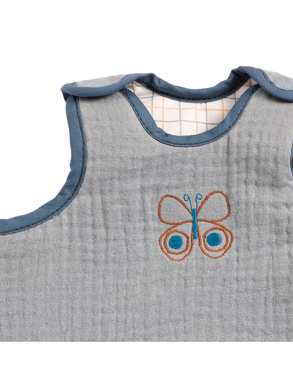 Muślinowy śpiworek do spania dla lalki Pomea Djeco BEBE Concept 