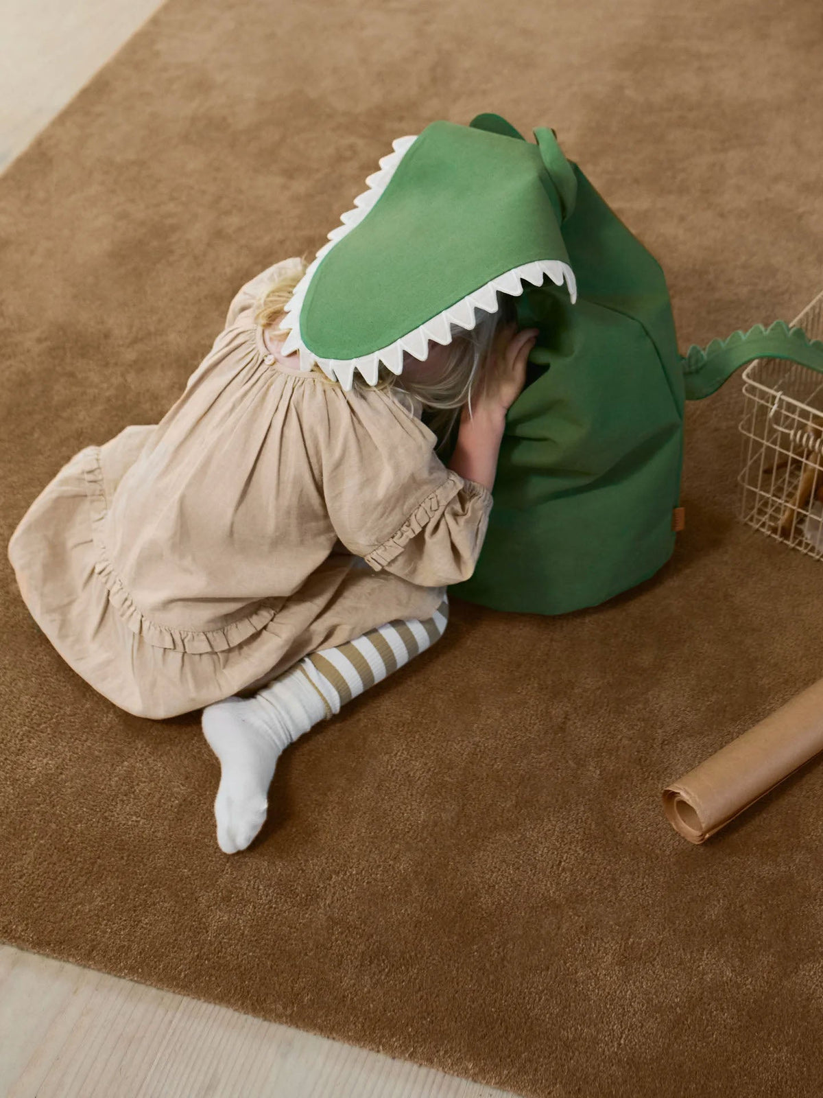 Organizer na zabawki Crocodile Storage Ferm Living BEBE Concept 
