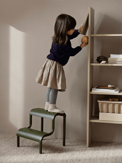 Stołek Up Step Stool Ferm Living BEBE Concept 